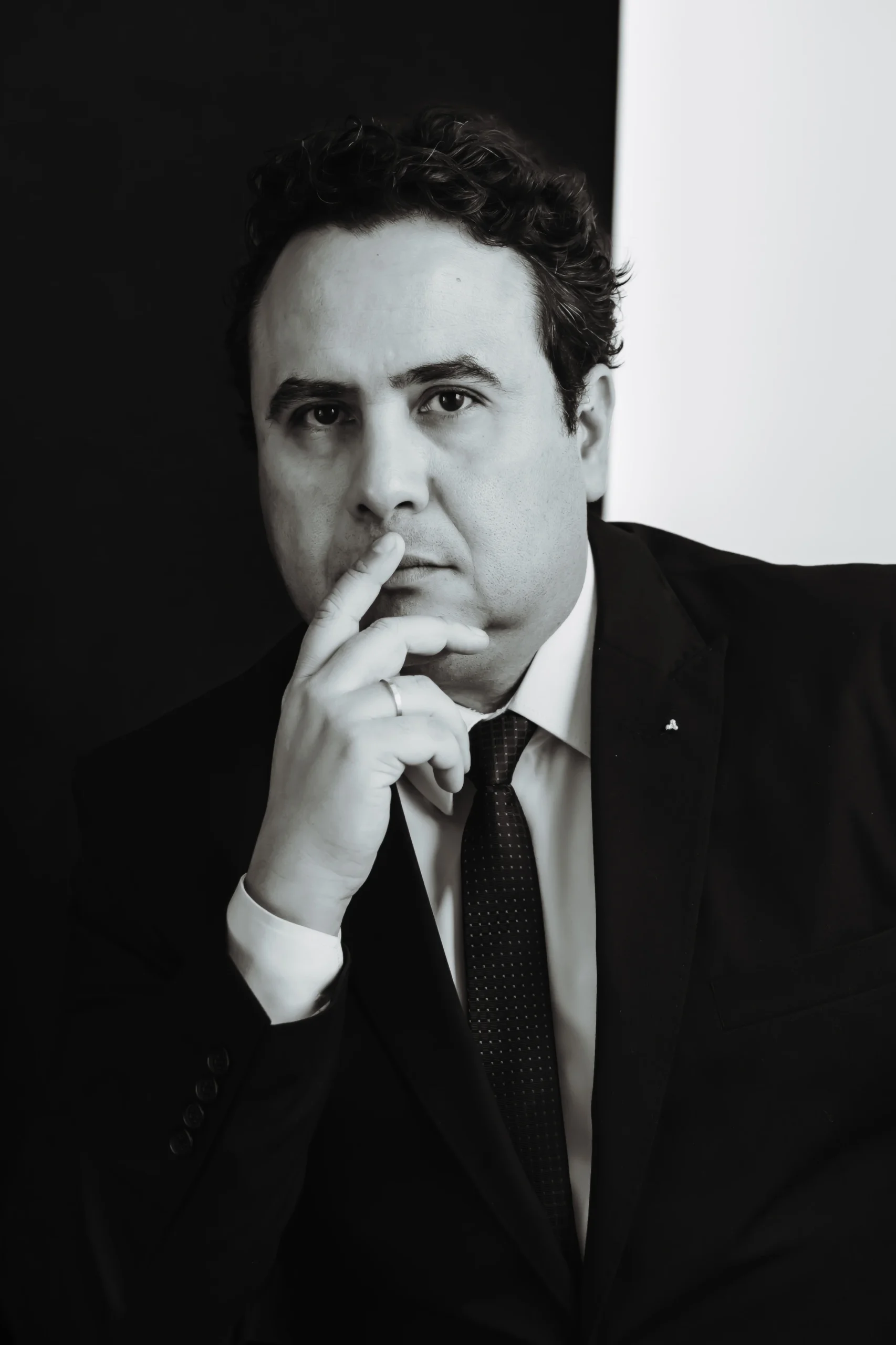 Joelson Ost&igrave; &mdash; Advogado, Direito Digital e IA Jur&iacute;dica